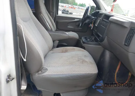 2004 Chevrolet Express z USA, uszkodzony, nr VIN 1GAHG39U841130543